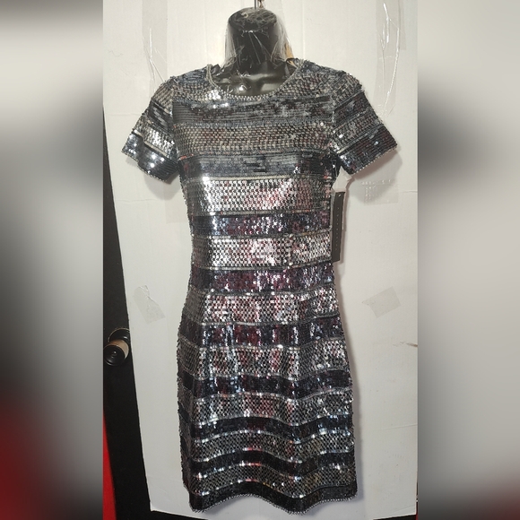 AIDAN MATTOX New Elegant Black and Silver Sequin Dress. - Picture 6 of 17